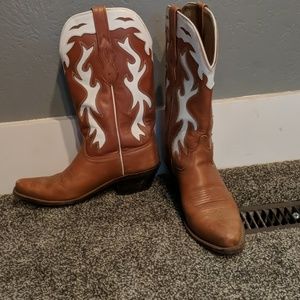 6-6.5 White Lightening Cowboy Boots